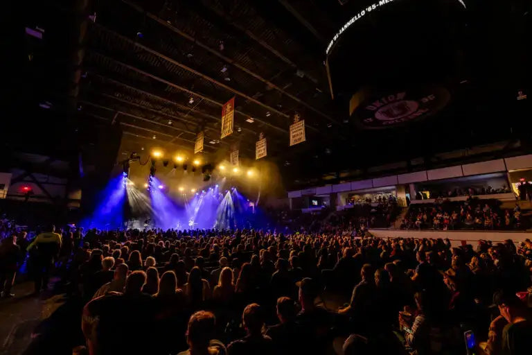 Opening Night at M&T Bank Center Welcomes Lee Brice and David J