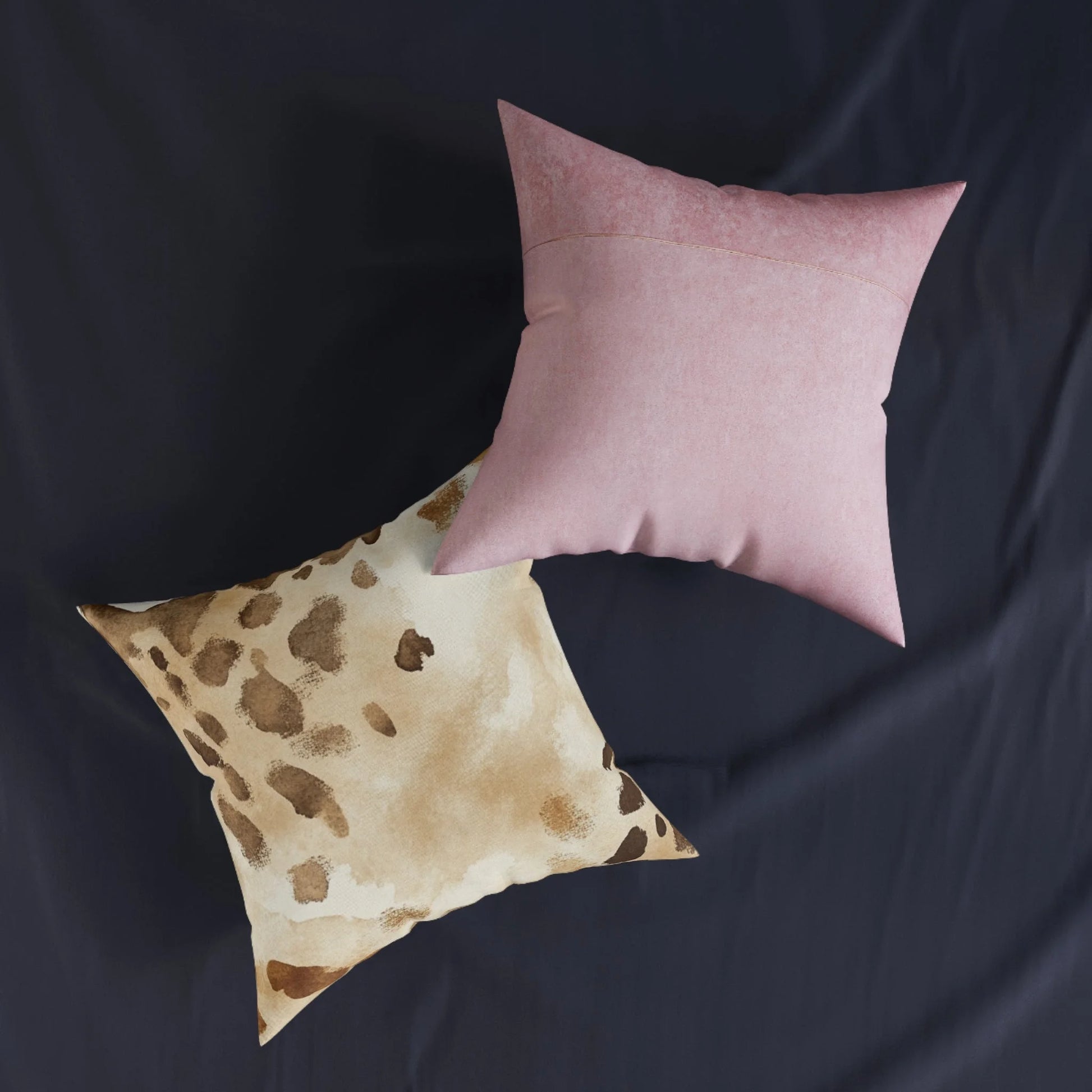 ["Art","Artful","Artistic","Artsy","Arty","Bed","Bedding","Cushion","Cushions","Decor","Home & Living","Illustration","Illustration art","Pillows & Covers","Sleep"]