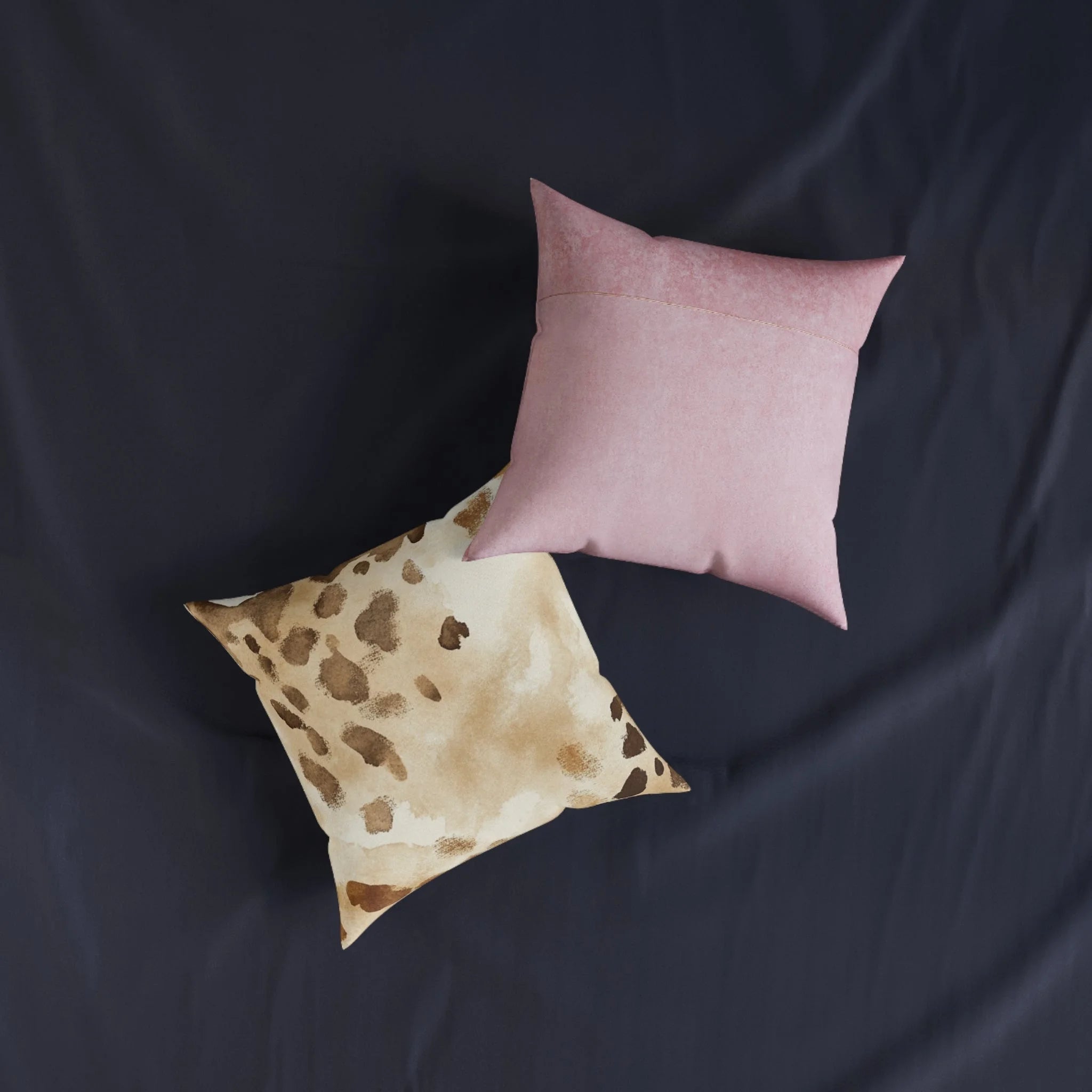 ["Art","Artful","Artistic","Artsy","Arty","Bed","Bedding","Cushion","Cushions","Decor","Home & Living","Illustration","Illustration art","Pillows & Covers","Sleep"]