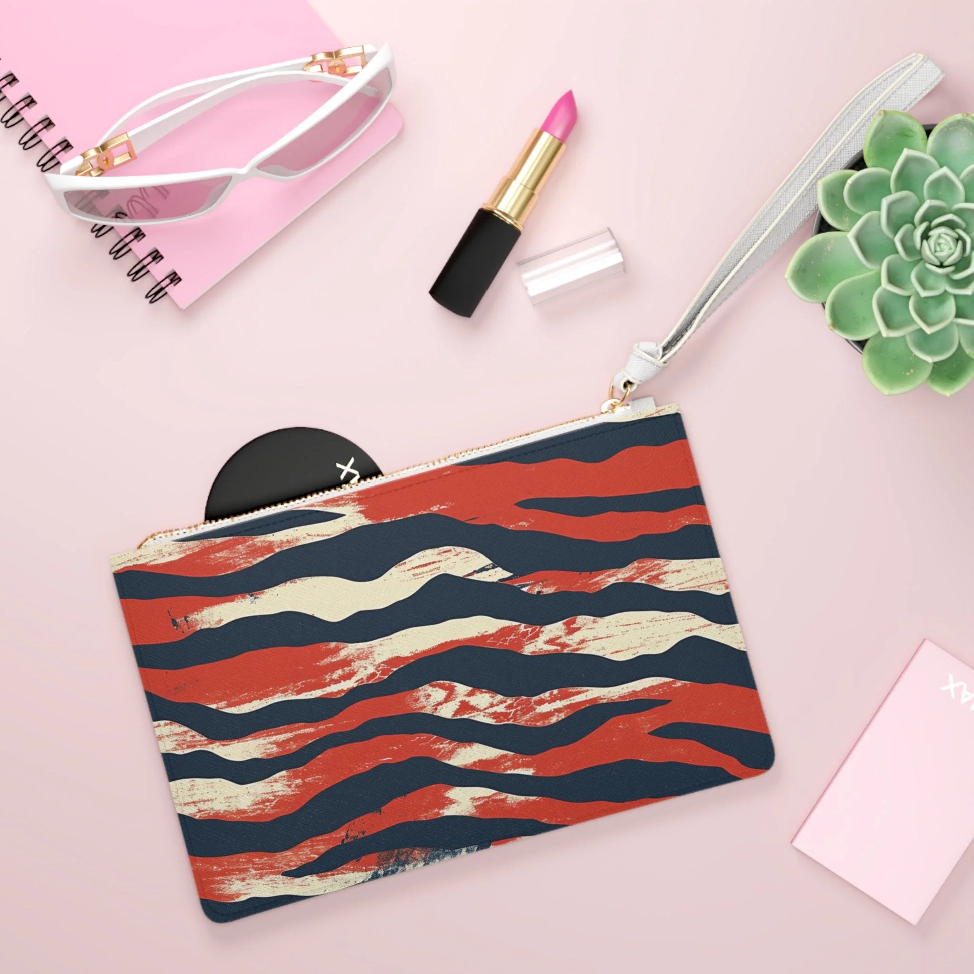 ["Accessories","All Over Print","AOP","Art","Artful","Artistic","Artsulli","Artsy","Arty","Assembled in the USA","Assembled in USA","Bags","Full Print","Illustration","Illustration art","Jakkoutthebxx","Made in the USA","Made in USA","Merch","Merchandise","Product","Valentine's Day","Vegan"]