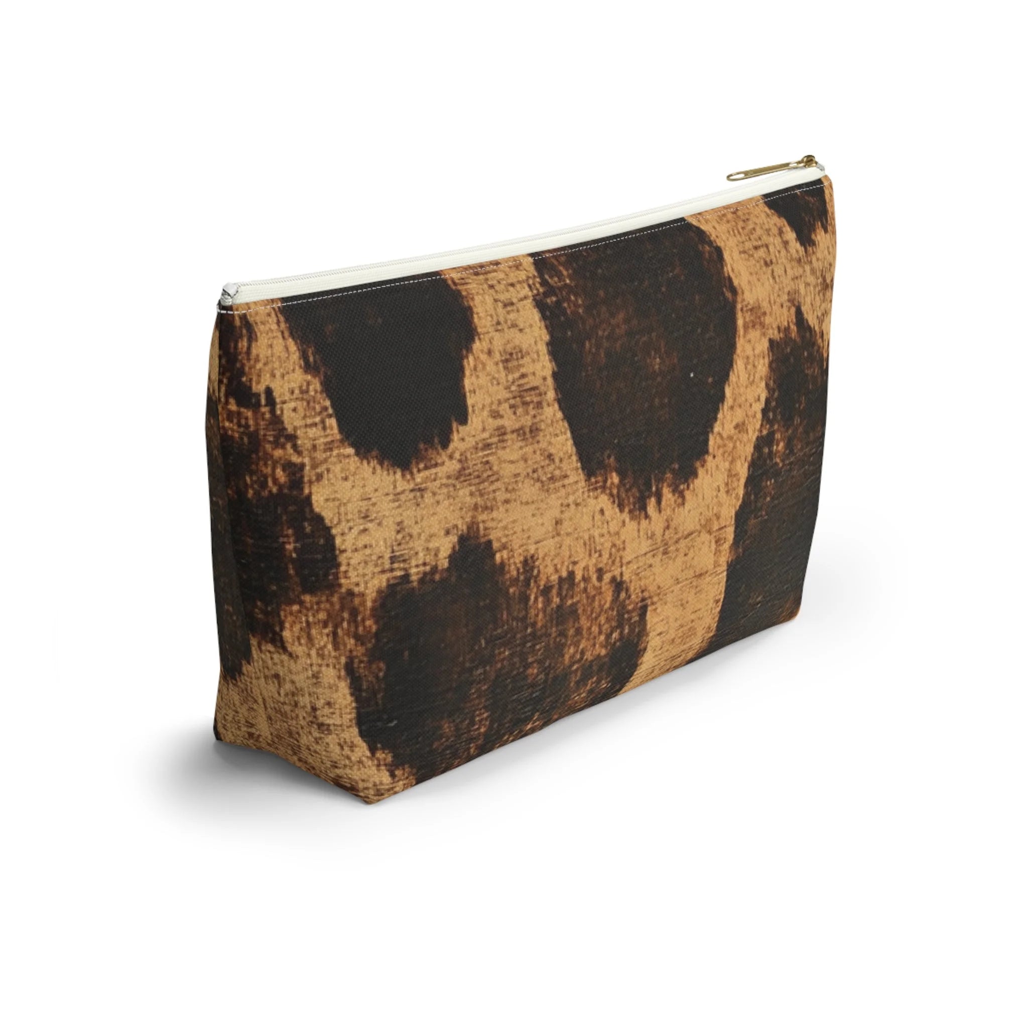 ["Accessories","All Over Print","Art","Artful","Artistic","Artsy","Arty","Assembled in the USA","Assembled in USA","Illustration","Illustration art","Made in the USA","Made in USA","Mother's Day","Pouches","Sublimation","Travel Accessories"]