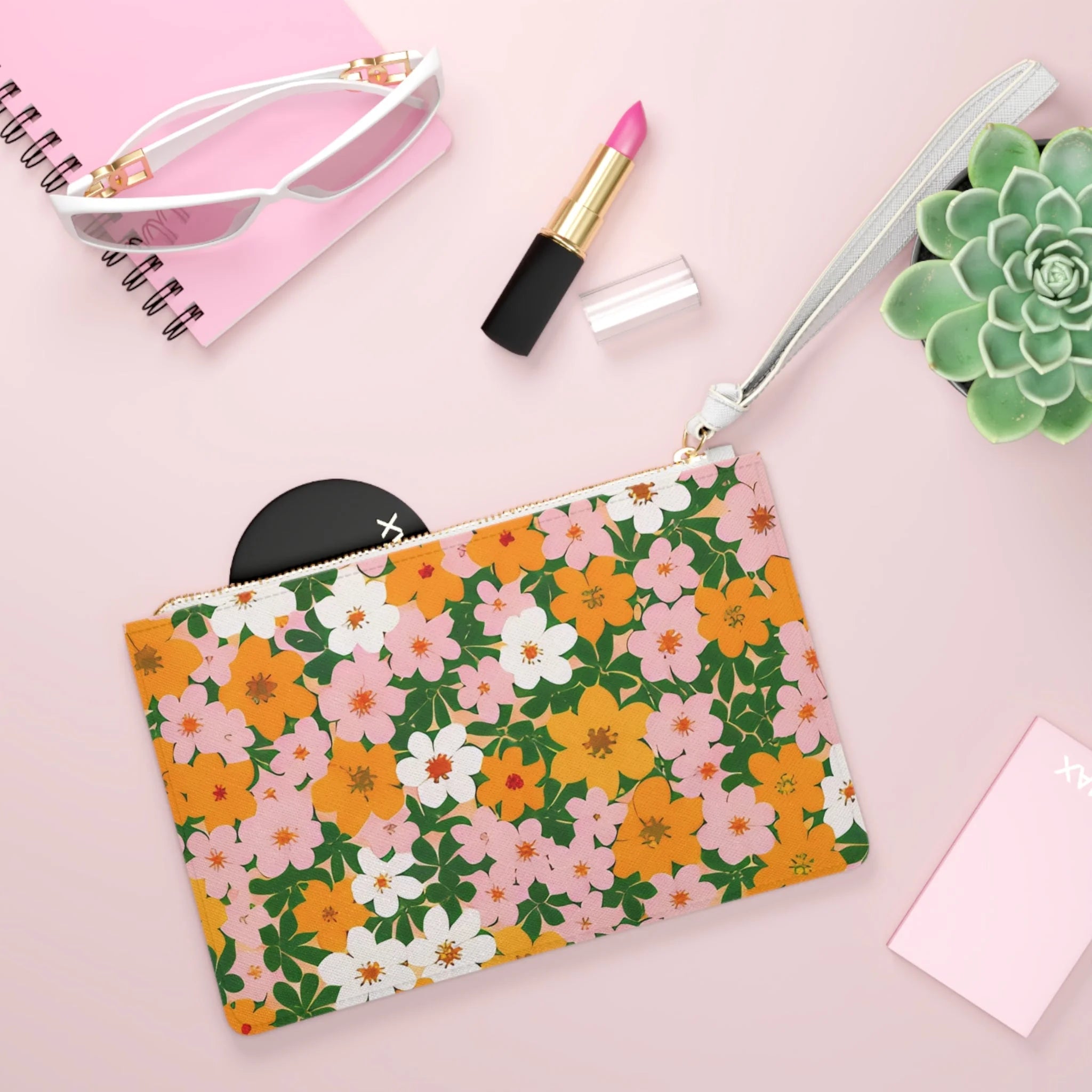 ["Accessories","All Over Print","AOP","Art","Artful","Artistic","Artsulli","Artsy","Arty","Assembled in the USA","Assembled in USA","Bags","Full Print","Illustration","Illustration art","Jakkoutthebxx","Made in the USA","Made in USA","Merch","Merchandise","Product","Valentine's Day","Vegan"]