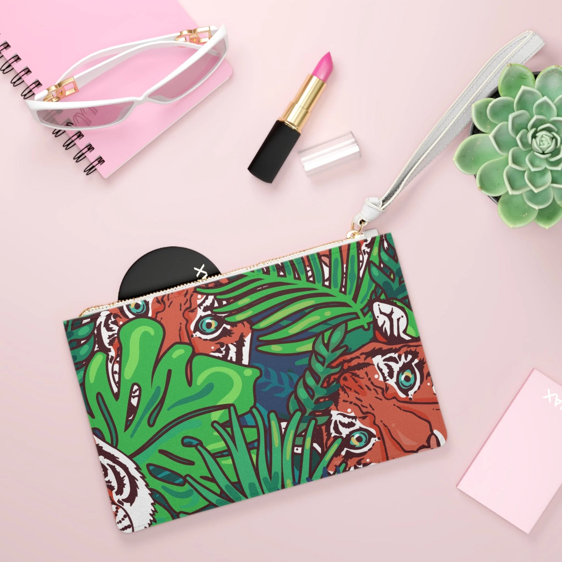 ["Accessories","All Over Print","AOP","Art","Artful","Artistic","Artsulli","Artsy","Arty","Assembled in the USA","Assembled in USA","Bags","Full Print","Illustration","Illustration art","Jakkoutthebxx","Made in the USA","Made in USA","Merch","Merchandise","Product","Valentine's Day","Vegan"]