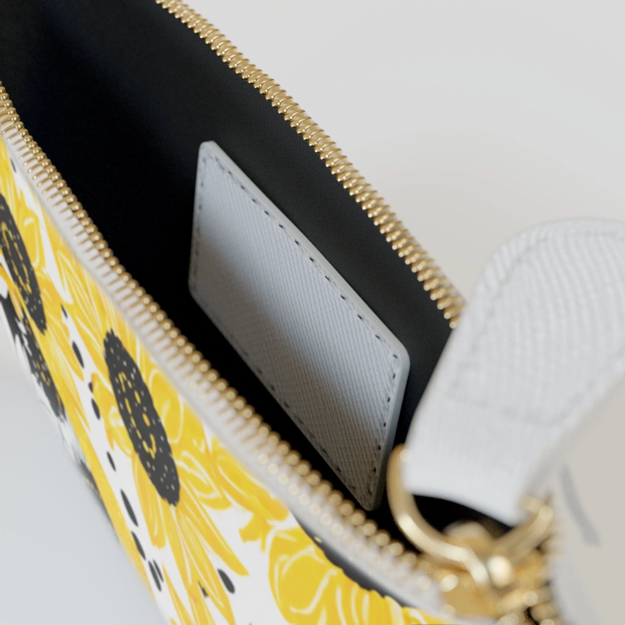 ["Accessories","AOP","Art","Artful","Artistic","Artsy","Arty","Assembled in the USA","Assembled in USA","Bags","Illustration","Illustration art","Made in the USA","Made in USA","Vegan"]